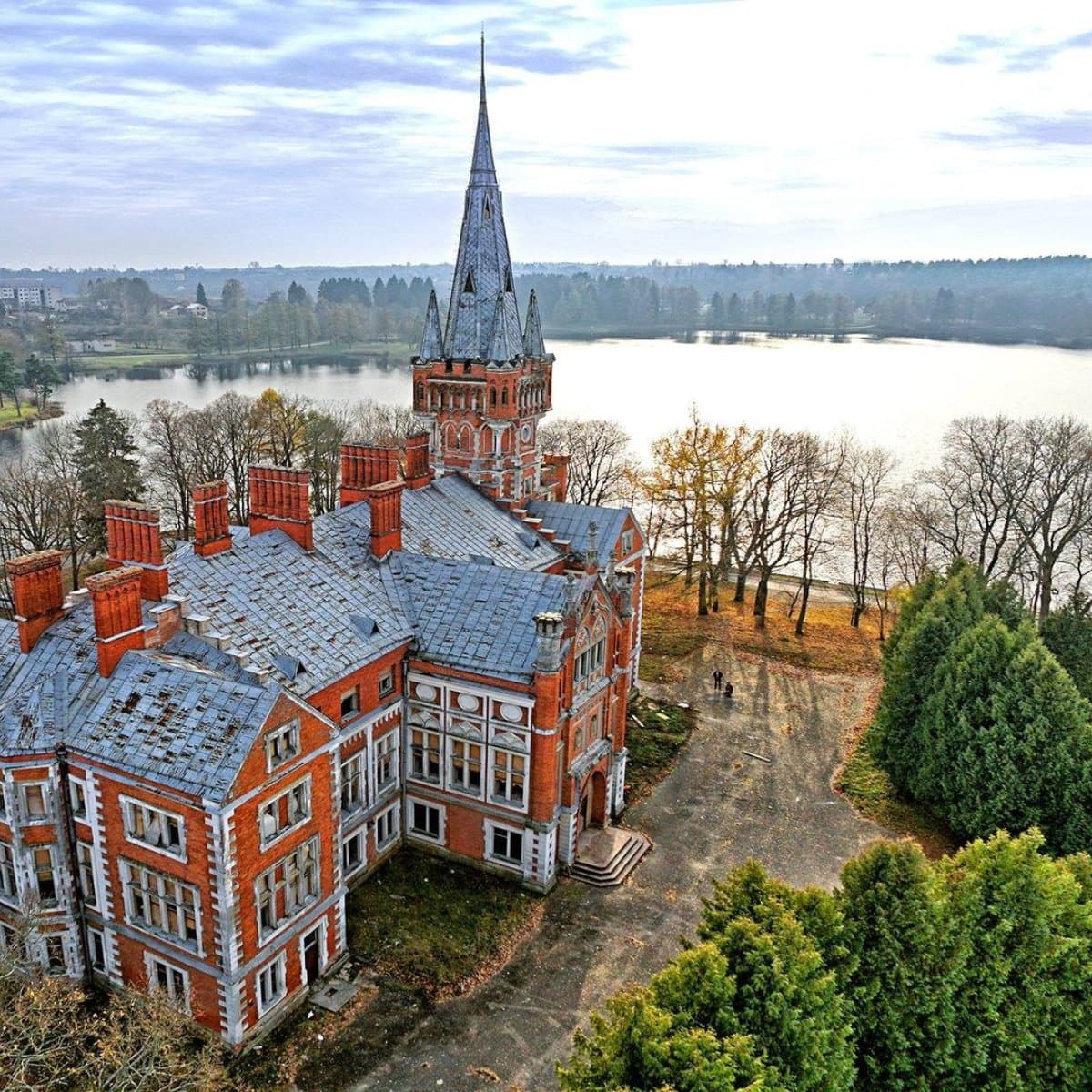 Renovation and Adaptation of Lentvaris Manor Palace for Cultural Purposes